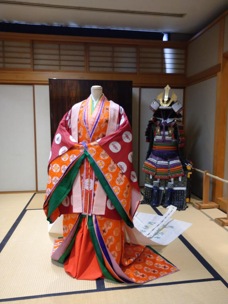 十二単・鎧の着付体験